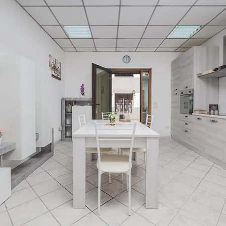 Saint Simplicio House Apartman